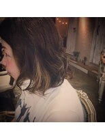 キミ(kimi)&nbsp;【kimi】ハイライトくせ毛風ナチュラルボブ