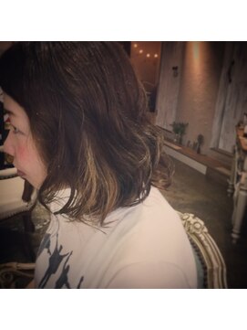 キミ(kimi) 【kimi】ハイライトくせ毛風ナチュラルボブ