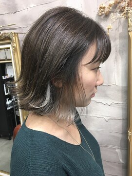 モニュメント(Monument) 外ハネイヤリングカラー