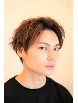 ノイセル(Noisyle)&nbsp;くせ毛風パーマセンターパートソフトスパイラルパーマコンマヘア