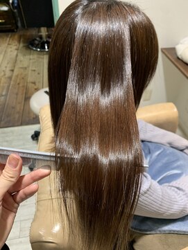アルコイリスバイドールヘアー(ARCOIRIS by Dollhair) ダークアッシュストカール暖色系カラーグラボブ都島髪質改善大阪