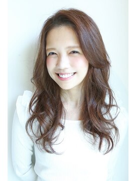 ラクシア(LUXIA) ロングルーズパーマスタイル