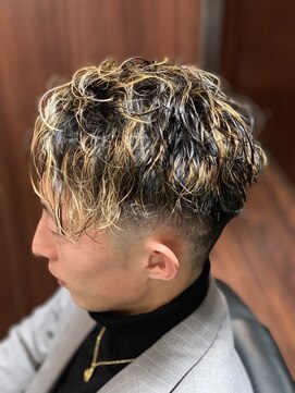 ヒロギンザ 浜松町店(HIRO GINZA) フェードツイストパーマスタイル