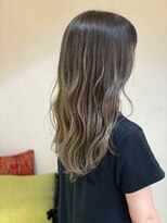 アコレ カリテ 草津店(ACCOLE qualite)&nbsp;ハイライトアッシュグレージュカラー