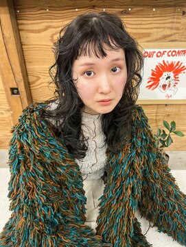 トゥコ(tuco) オン眉 ショートバング ロングパーマ