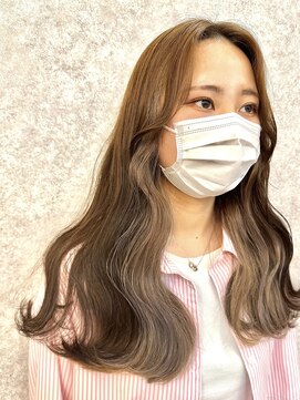 エルバイラビス 大宮(elu by lovis) 《ゆい》ミルクティーベージュ/インナーカラー/前髪パーマ