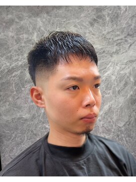 リバティシェアバーバー 銀座2nd(LIBERTY SHARE BARBER) ソフトモヒカン風スキンフェード