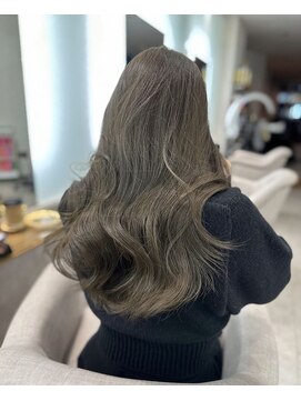 トリア(the tria) 【tria/新宿/透明感/Seito】オリーブグレージュ