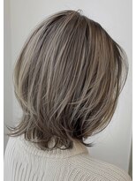 ネックス 表参道本店(nex)&nbsp;デザインカラーレイヤーカットウェットヘアオリーブベージュ白髪