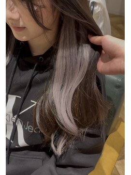 スカラ(SCALA.) シールエクステでインナーカラー