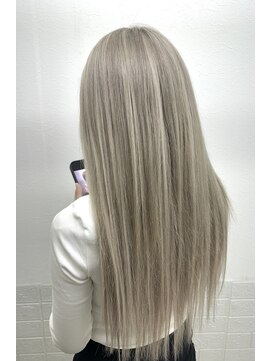 ライブトレア(LIVE TOREA) ホワイトミルクティアッシュ×エクステ