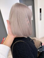 アンドソー 池袋(&so.)&nbsp;ハイトーンカラー/ブロンドベージュ/切りっぱなしボブ/池袋