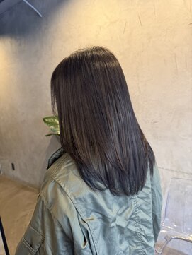 アイドット(i.) 透明感暗髪グレージュ