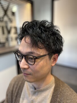リバイブ(REVIVE) 大人男性のスプリングパーマスタイル