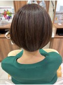 骨格を美しく魅せる丸みショートボブ