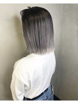 イロ ジェイアール JR奈良店(IRO)&nbsp;細めハイライトで大人可愛いバレイヤージュ