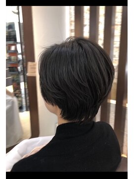 クォーターリゾート(QUARTER RESORT) ハンサム　簡単スタイリング　オフィスヘア　 スリークボブ