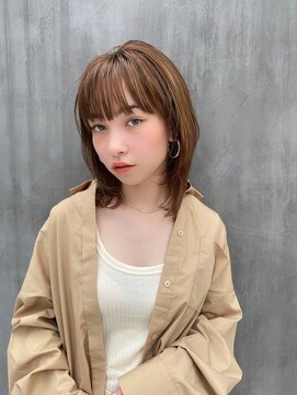 レオニード 表参道(LEONID) ミディアムウルフ#くびれヘア