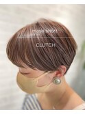 ハイライト×ミルクティーアッシュ×メンズライクショート