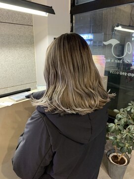 リンダテーラ(Linda tela) 【札幌 デザインカラー/ダブルカラー/ケアブリーチ】