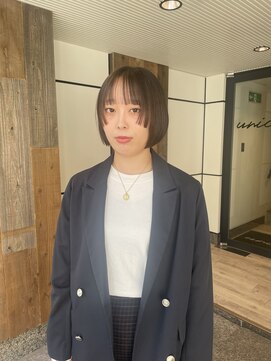 ユニコ(unico) 姫カット/ボブ/アッシュ/オリーブ