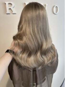 ヒョンミョン ライズバイレボ 取手店(hyon myon/RISE by REVO) レイヤーカット/デザインカラー/オリーブベージュ[取手/取手駅]