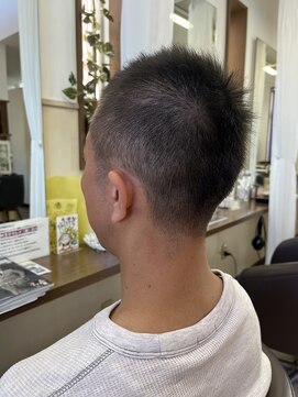 コアフィールフィス(COIFFURE fils) 《見附　今町》メンズ　ボウズスタイル