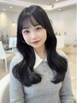 グレージュ/ブルーブラック/顔周りカット/くびれヘア/レイヤー