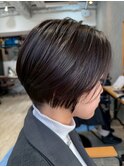 コンパクトにまとまる小顔ショート/就活スタイル/春