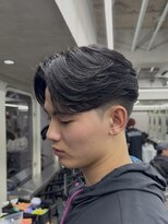 ニコトウキョウ 新宿(nico TOKYO)&nbsp;テーパーフェードニュアンスパーマ刈り上げセンターパートメンズ