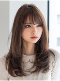ミディアムレイヤー/ダークグレージュ/ハッシュカット