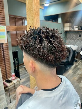 スタンドバーバー 柏(STAND BARBER) リバースセンターパート/ニュアンスパーマ/ダウンバング/柏