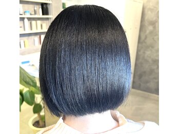 シロ(SHeIRO)の写真/一人ひとりに合ったトリートメントの提案で、"うるツヤ髪"を実現☆自分史上最高の美しさを感じましょう！