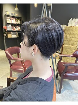 エミュー(emue) emue京都◯刈り上げ女子小顔ショートラベージュ＋◯中島