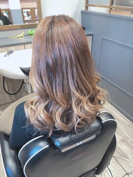 リヴァイヴ(revive) グラデーションカラー