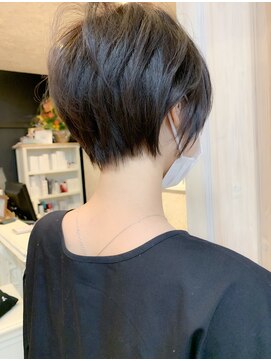 キャアリー(Caary) 福山　美容院　人気　丸みショートヘアー　イルミナカラーCaary