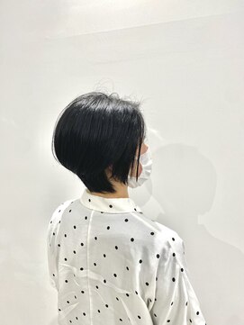 ヘアールームキュー(HAIR ROOM quu+) 前下がりショート