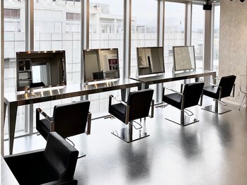 カラット 堺東(CARAT)の写真/丁寧なカウンセリングで理想のデザインに[堺東/堺東駅/ブリーチ/ダブルカラー/ハイライト／インナーカラー]