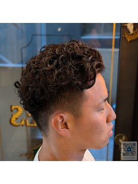 バレス 田町(BALES) <理容室>[メンズ/床屋/シェービング/ヘッドスパ/田町/芝浦]