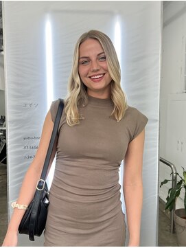 ユイツ ミディアム×巻き髪スタイル