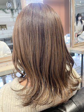 マンプス アッシュブラウン