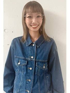 シロップ(Syrup) ショートバングのミディアムスタイル