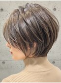 おしゃれな大人の前下がりショートボブ ハンサムショート