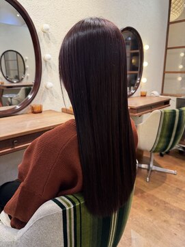 エルサフィロ キタハマ(el zafiro kitahama) 20×30×40代×透明感×ロング×髪質改善×ボルドーカラー