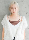 外はねレイヤー/ハッシュカット/ホワイトベージュ/韓国レイヤー