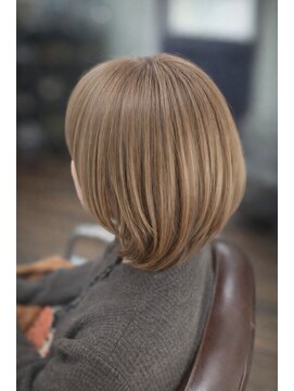 パレードヘア 白髪もここまで明るくすれば目立たない♪