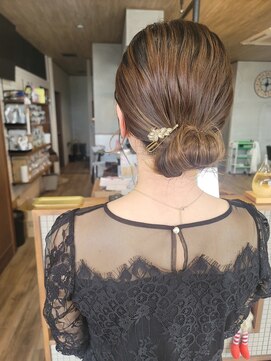 ノニ(no.2) シンプルまとめ髪