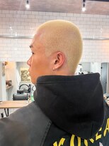 ミスターマウントロックバーバーショップ(MR.MT.ROCK BARBER SHOP) バズスタイル