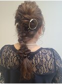 編みおろしヘアアレンジ