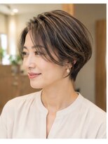 アースオーセンティック 小平店(EARTH Authentic) 白髪ぼかしハイライト×ハンサムショート